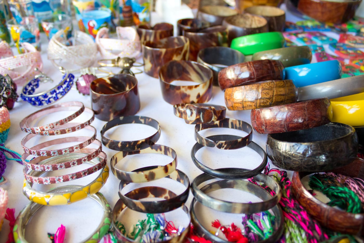 Turtleshell jewelry for sale in Latin America & the Carribean.