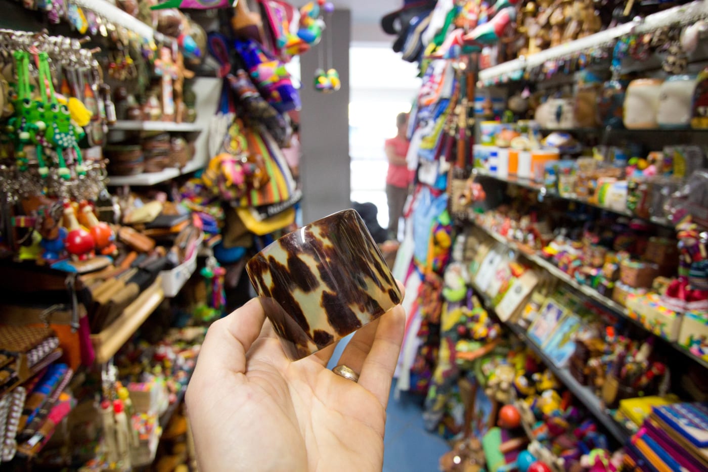 Turtleshell jewelry for sale in Latin America & the Carribean.