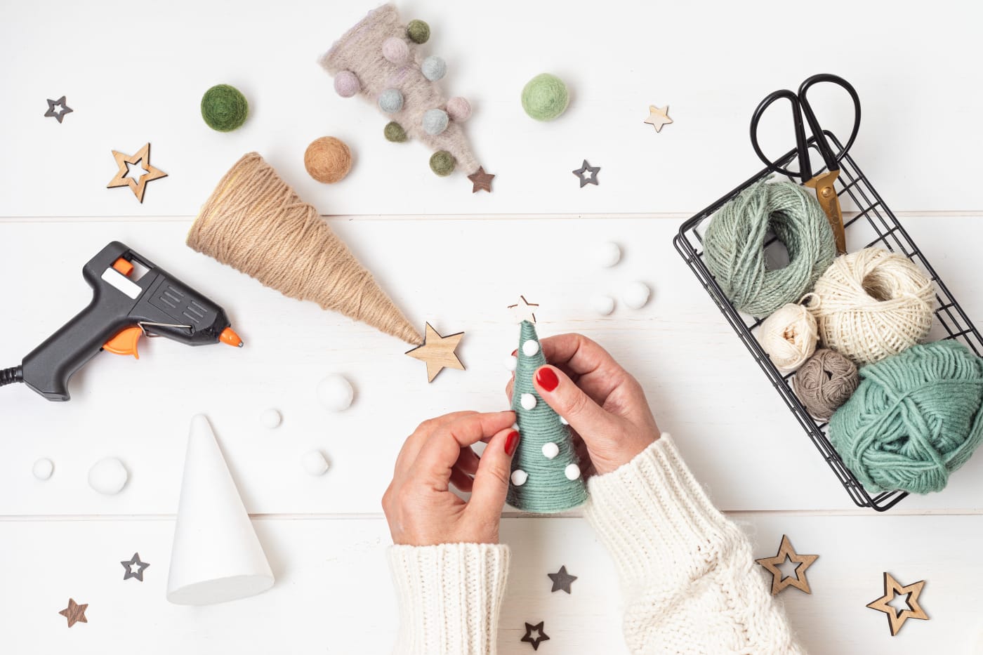 Handmade DIY Christmas decorations and crafts
