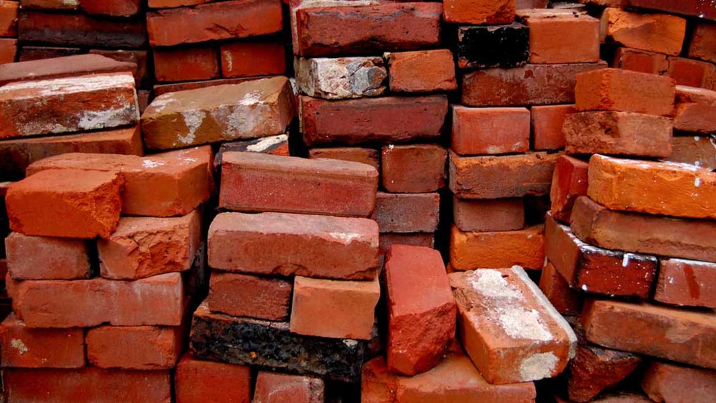 Bricks CC BY-NC-ND 2.0 / Liz / Flickr