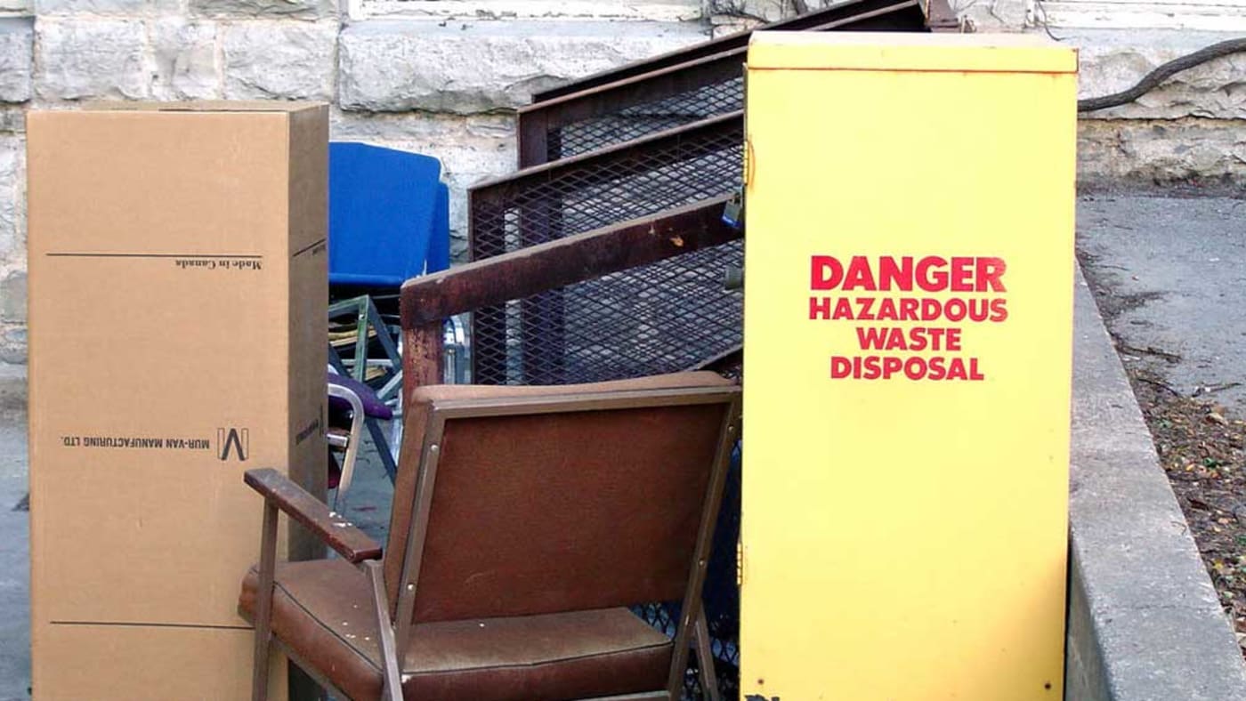 Hazardous waste disposal CC BY-NC 2.0 / Dave Kellam / Flickr