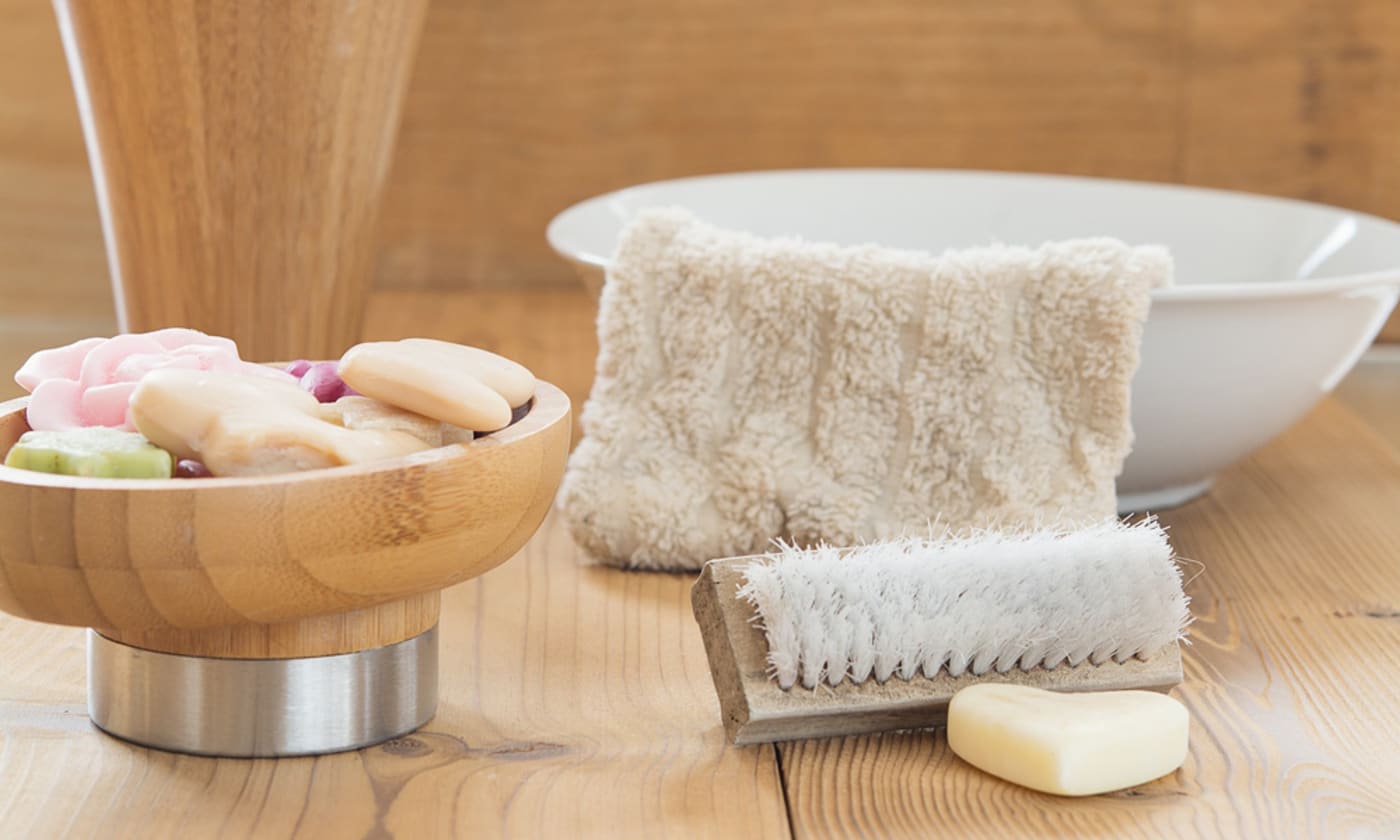 Soap and eco-friendly tools. Photo by Pezibear from Pixabay