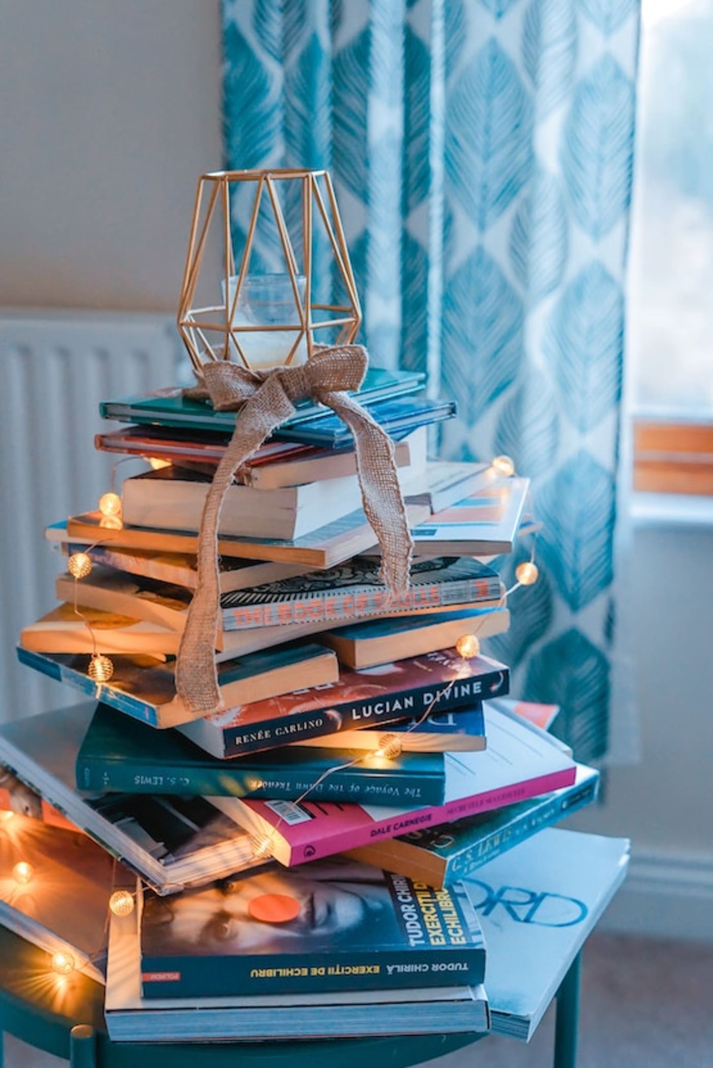 Book Christmas tree