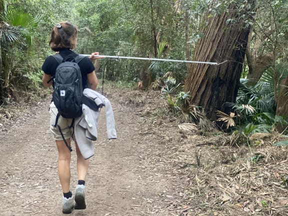 Fran Roncolato monitors platypus with VHF
