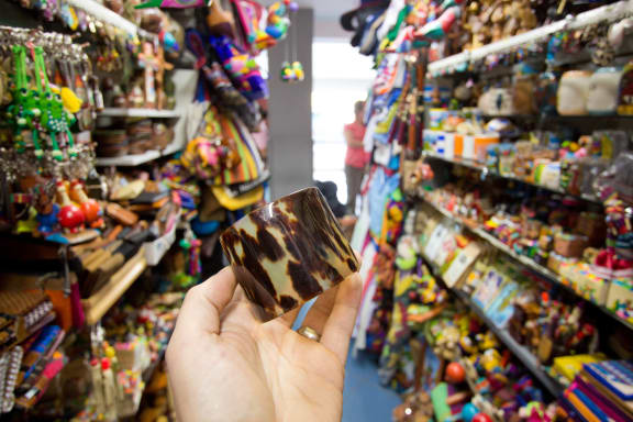 Turtleshell jewelry for sale in Latin America & the Carribean.